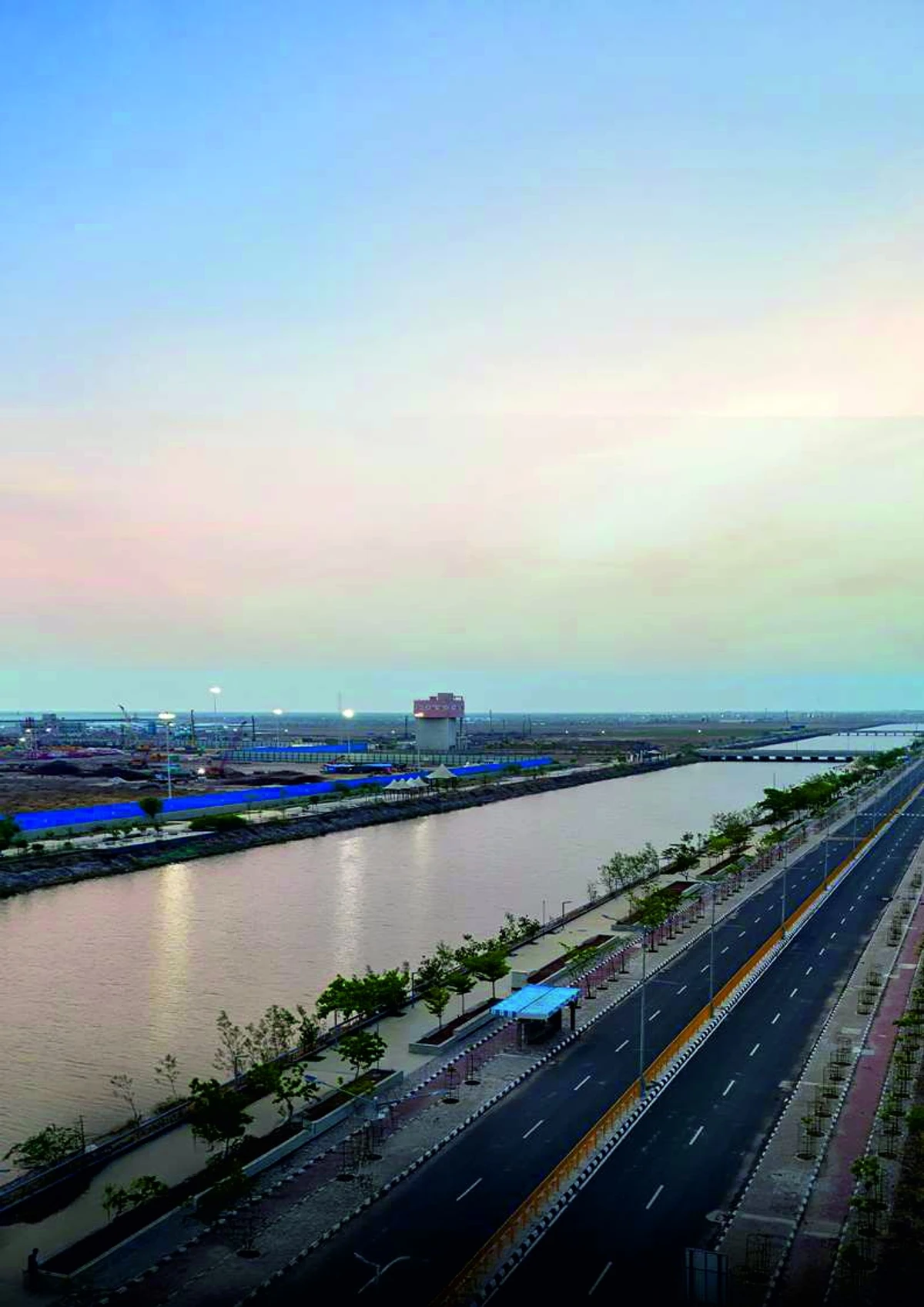 Dholera Smart City Boulevard and Canal Infrastructure